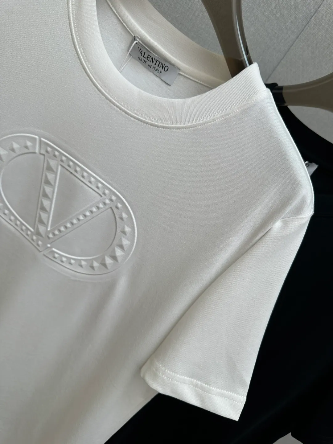 Warren top quality 2026 new short sleeves! Original custom fabric, soft to the touch. Top imported private goods, fashionable design and trendy short sleeves, without losing luxury. There is no doubt about the quality. The upper body effect is awesome, luxury official website Same Style! Size M—3XL